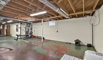 379 NE Morningside Ln, Abingdon, VA 24210