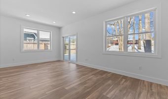 206 Dale Rd 206, Burlington, VT 05408