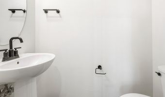 19705 MISTY MOSS Sq, Ashburn, VA 20147