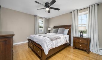 15 Diane Dr, Cromwell, CT 06416