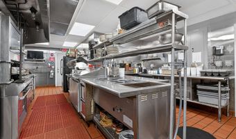 671 BROADWAY, Bayonne, NJ 07002