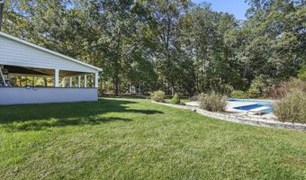6 Huckleberry Ln, New Egypt, NJ 08533