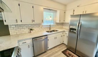 3869 Robin Rd, Ayden, NC 28513