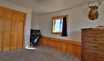 18 Rock Creek Rd, Clark, WY 82435