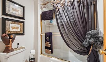 15471 Cedar Ln, Basehor, KS 66007
