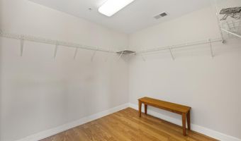 10900 HOLYSTONE Ln 202, Berlin, MD 21811