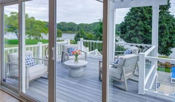 1040 Buttonwoods Ave, Warwick, RI 02886