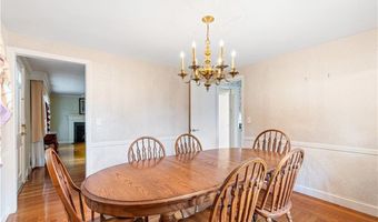 124 Longview Dr, Cranston, RI 02920