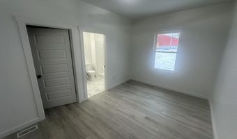 523 W South St, Bloomfield, IN 47424