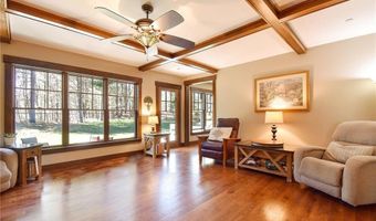 165 Lenihan Ln, East Greenwich, RI 02818