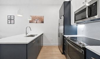 2310 4TH St NE 15, Washington, DC 20002