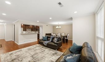 929 Claytonbrook Dr 2, Ballwin, MO 63011