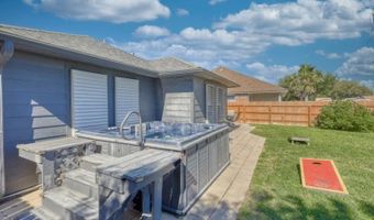 1530 Windy Oaks Dr, Aransas Pass, TX 78336