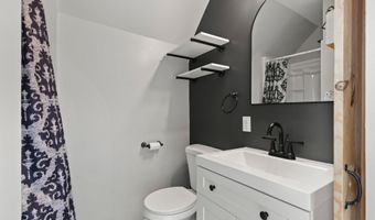 105 W 6TH St, Kaukauna, WI 54130
