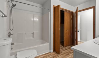 N308 EASTOWNE Court, Appleton, WI 54915