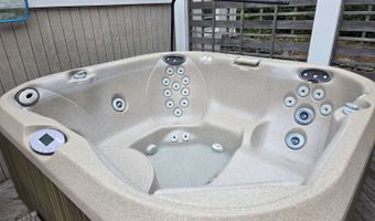35 Renee Dr, Colchester, CT 06415