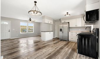 509 W State St, Ashley, IN 46705