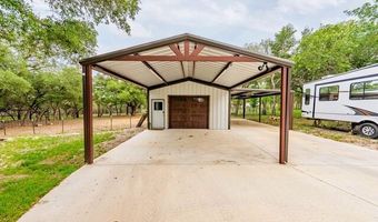 140 Wood Valley Dr, Adkins, TX 78101