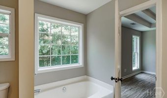 560 Bethany Ct, Athens, GA 30606