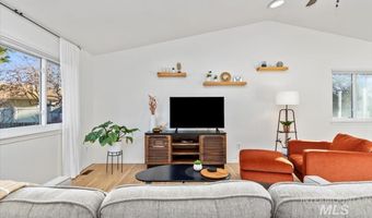 8491 W Holbrook Ct, Boise, ID 83704