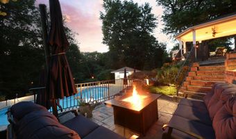 103 Glenbrook Dr, Cheshire, CT 06410
