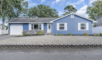 745 Halliard Ave, Beachwood, NJ 08722