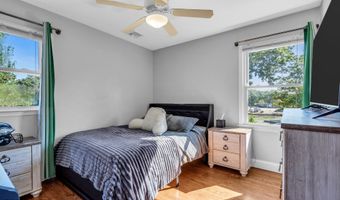 23 Pelican Dr, Bayville, NJ 08721