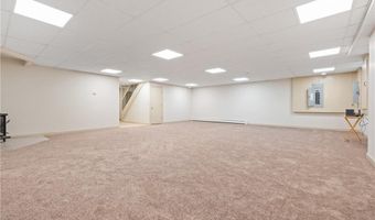 825 Woonsocket Hill Rd, North Smithfield, RI 02896