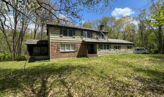 11 Kilroy Rd, Andover, NJ 07821