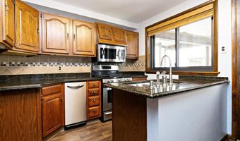 325 ALBANY Ave, Barrington, NJ 08007