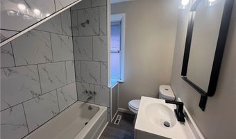 1127 Maplewood Ave, Ambridge, PA 15003