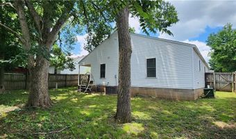 1210 Spring St, Bentonville, AR 72712