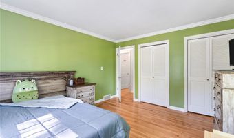 925 Sandin Rd, Akron, OH 44333