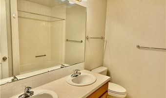 15 Pennine Ln, Bella Vista, AR 72714