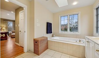 8807 RIDGE Rd, Bethesda, MD 20817