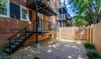 4810 29TH St S #A2, Arlington, VA 22206