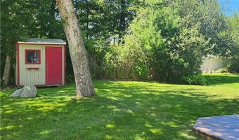 13 Deangelis Dr, Narragansett, RI 02882