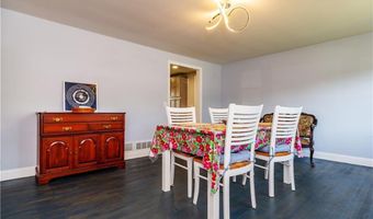 43 Deerfield Dr, Warwick, RI 02886