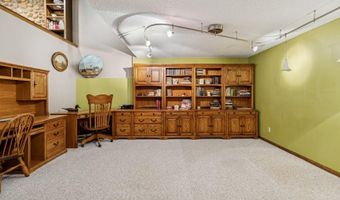 5007 Skycrest Dr, Ames, IA 50010