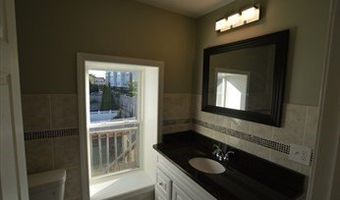 32 Roundy 2, Beverly, MA 01915