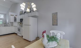 1314 Summerhouse Dr, Indianapolis, IN 46217