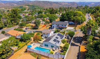 425 E Dougherty St, Fallbrook, CA 92028
