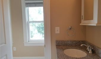 3 Bay View Ave 6, Bristol, RI 02809