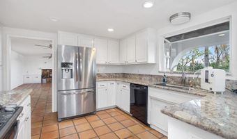 728 Rainbow Hills Rd, Fallbrook, CA 92028
