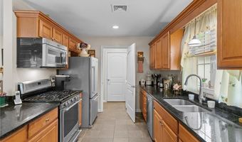 5 Leighas Ln, Coventry, RI 02816