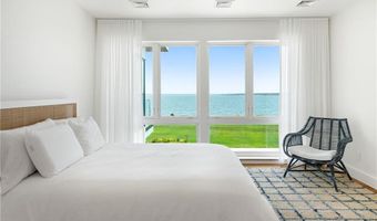 511 Ocean Ave, Newport, RI 02840