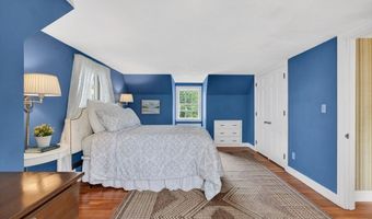 9 Stratford Rd, Andover, MA 01810