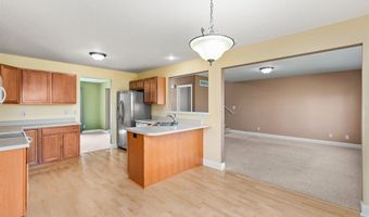 839 Poe Ave, Ames, IA 50014