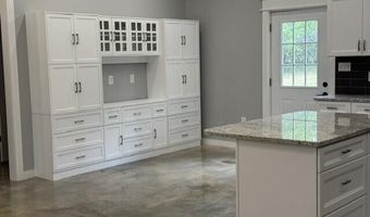 90 Gainer Ferry Rd, Batesville, AR 72501
