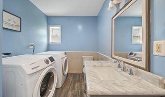 916 Oak St, Adrian, MI 49221